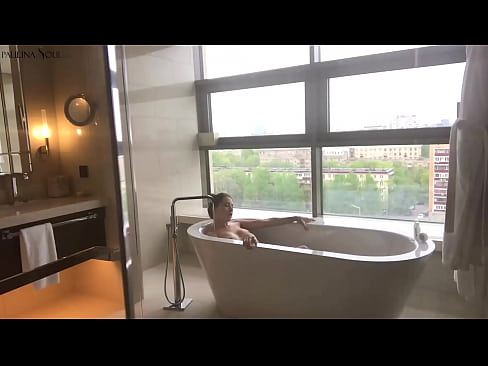 ❤️ Babe izugarria Sutsuki jertzen da bere pussy off bainugelan ❤ Etxeko pornoa gugan ❤